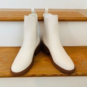 NEW Just Fab Loren Chelsea Bootie in Birch White US 8.5